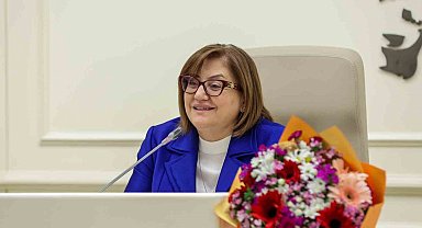 Şahin, başarılı sporcularla bir araya geldi