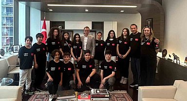 Salihli'den Miami Başkonsolosu'na Sardes Hediyesi