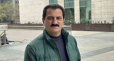 Samsunlu türkücü Tatlıses'e benzerliğiyle ilgi odağı oldu