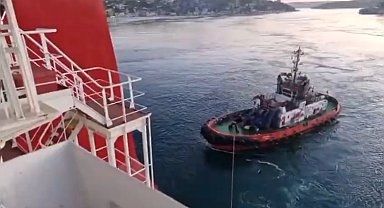 Sarıyer'de yalıya metreler kala karaya oturan konteyner gemisi yüzdürüldü