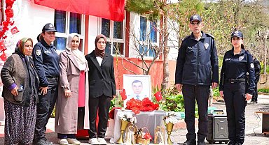 Şehit polisin adı memleketi Feke'de okula verildi