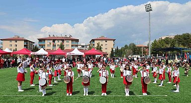 Siirt'te 23 Nisan coşkuyla kutlandı