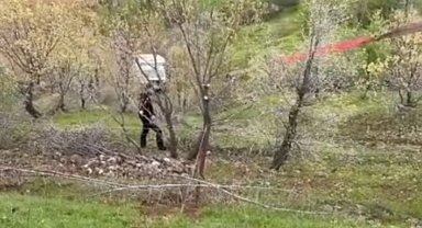 Siirt'te el freni çekilmeyen kamyonet uçuruma yuvarlandı