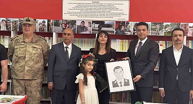 Silah arkadaşları Şehit Astsubay Mehmet Gündüz'ün adını kütüphanede yaşatıyor