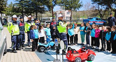 Simav'da öğrencilere trafik eğitimi