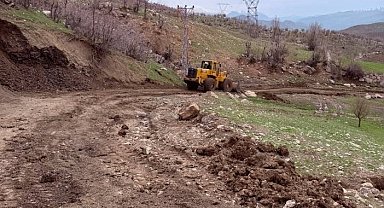 Şırnak'ta 18 köy yolunda çalışmalar sürüyor