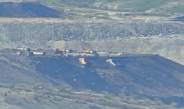 Şırnak'ta hafriyat sahasında toprak kayması: Park halindeki 2 araç şarampole yuvarlandı