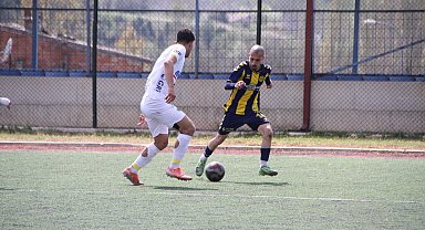 Söğütspor kendi evinde fırsatı tepti