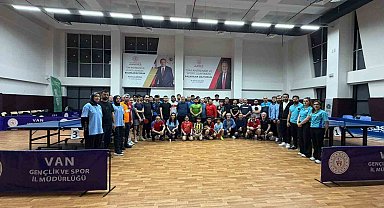 Spor Van Masa Tenisi Ligi devam ediyor