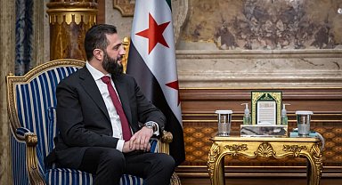 Suriye Devlet Başkanı eş-Şara, Suudi Arabistan Veliaht Prensi Selman ile görüştü