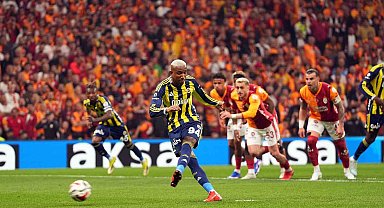 Talisca, derbide penaltı kaçırdı