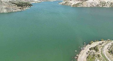 Tarihi Altınlı Köprü baraj sularında kayboldu