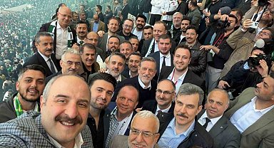 TBMM Komisyon Başkanı Mustafa Varank Varank, Bursa protokolüyle şampiyonluğu kutladı