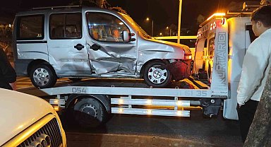 Ters yönden gelen aracın neden olduğu zincirleme kaza kamerada