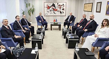 Ticaret Bakanı Bolat, Kosova Başbakanı Kurti ile bir araya geldi