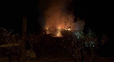 Tokat'ta çıkan yangında ev kullanılamaz hale geldi