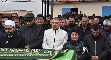 Tomarza Büyükcanlı Mahalle Muhtarı son yolculuğuna uğurlandı