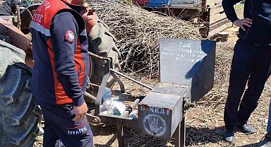 Traktörün şaftına ayağı sıkışan kadın yaralandı