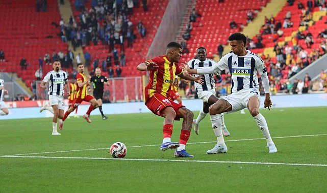 Trendyol Süper Lig: Göztepe: 3 - Kasımpaşa: 3