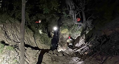 Uçuruma yuvarlanan 3 kişi operasyonla kurtarıldı