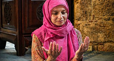 Ukraynalı yoga eğitmeni Lena, Müslüman olup Meryem ismini aldı