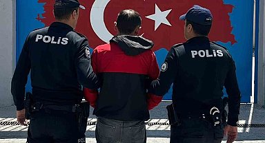 Uyuşturucuyu peçeteye emdirip satıyordu, polis operasyonuyla yakalandı