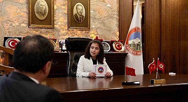 Vali Çiçek'in makamı 23 Nisan'da çocuklara emanet