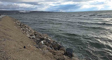 Van YYÜ Su Ürünleri Fakültesi Dr. Öğretim Üyesi Mustafa Akkuş: "Bu yıl yüzleri güldürecek bir tablo mevcut"