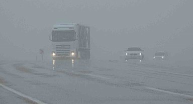 Van'da 50 yerleşim yerinin yolu kapalı