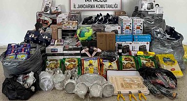 Van'da gümrük kaçağı malzeme ele geçirildi