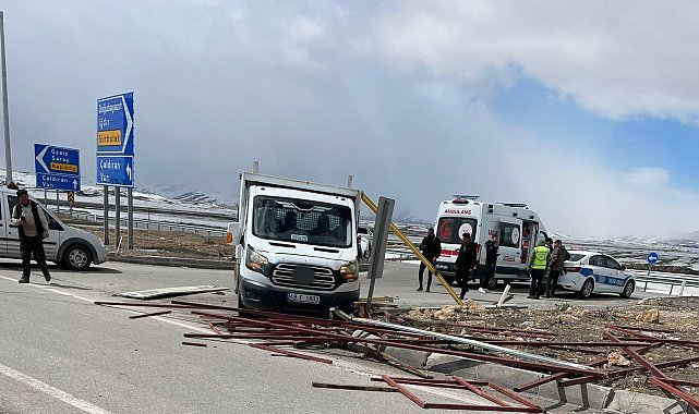 Van'da trafik kazası: 2 yaralı