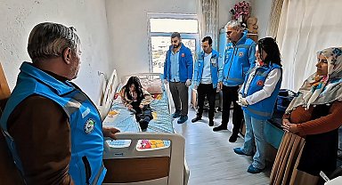 Yatağa bağımlı hastaya ortopedik yatak hediye edildi