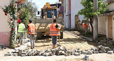 Yenipazar'da üstyapı atağı: Parke taşları yenileniyor