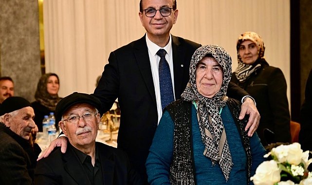 Yeşilyurt'ta 'Bir Yastıkta Yarım Asır' özel programında duygusal anlar yaşandı