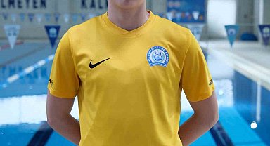 Yıldırımlı yüzücülere milli gurur