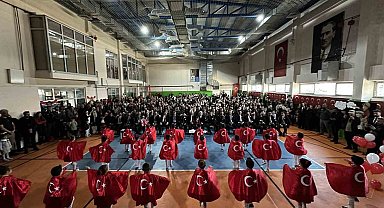 Yüksekova'da 23 Nisan Ulusal Egemenlik ve Çocuk Bayramı kutlandı