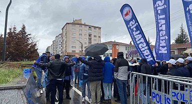 1 Mayıs yürüyüşleri geniş güvenlik önlemleriyle başladı