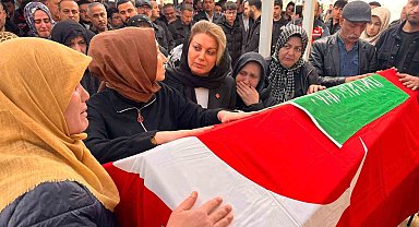 11 yaşındaki Almina'nın son yolculuğunda annenin ağıtları yürek yaktı