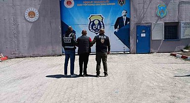 27 yıl hapis cezasıyla aranan cezaevi firarisi Kars'ta yakalandı