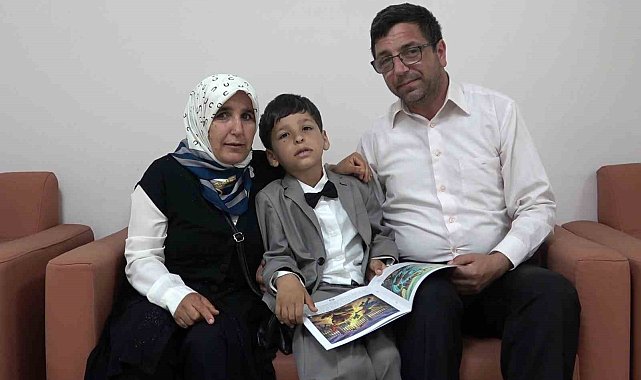 6 yaşındaki otizmli anaokulu öğrencisi hayal dünyasını hikaye kitabına dönüştürdü