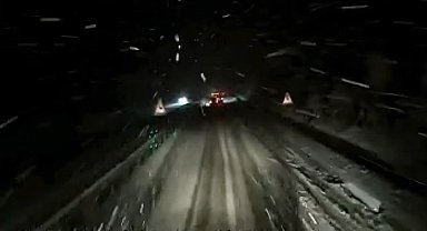 Ani kar yağışı nedeniyle bazı yollar ulaşıma kapatıldı