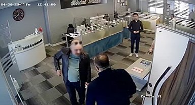 Avukata bıçakla saldıran şahıs tutuklandı