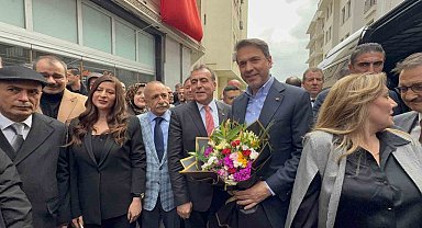 Bakan Bayraktar MHP Eskişehir İl Başkanlığı'nı ziyaret etti