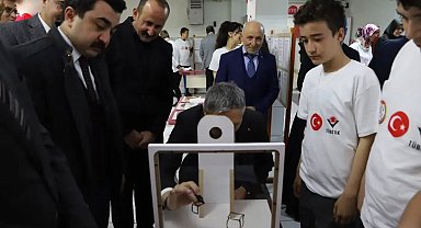 Bayburt Ortaokulu öğrencilerinden bilim fuarı
