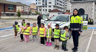 Bilecik'te öğrencilere trafik eğitimi