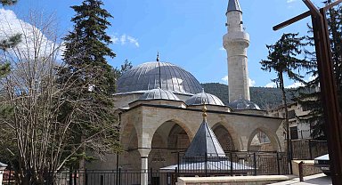 Birçok badire atlatan 508 yıllık cami tarihe tanıklık etmeye devam ediyor