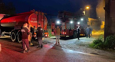 Bursa'da menteşe imalathanesinde yangın