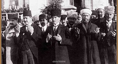 Çanakkale'yi TBMM'de temsil eden 92 kişi bu sergide yaşatılıyor