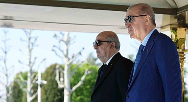 Cumhurbaşkanı Erdoğan: "Türkiye ve Cezayir olarak bölgemizin barış ve güvenliğini çok ciddi şekilde tehdit eden şiddet sarmalının sona erdirilmesinde ortak tutuma sahibiz"