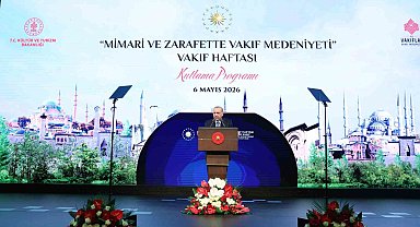 Cumhurbaşkanı Erdoğan: "Yönettiği şehri haraca bağlayanlara ses çıkarmayıp, bu milletin evlatları için samimiyetle koşturanlara engel çıkaranları sadece maşeri vicdana havale ediyoruz"